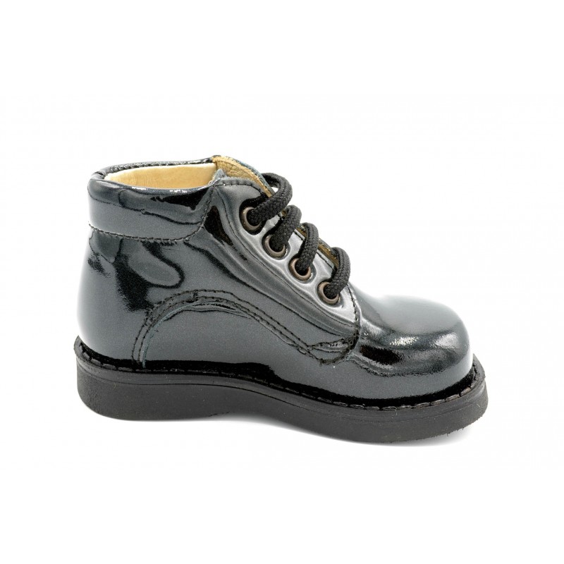 Nenuco 3045 gris - Botita de Charol para niña